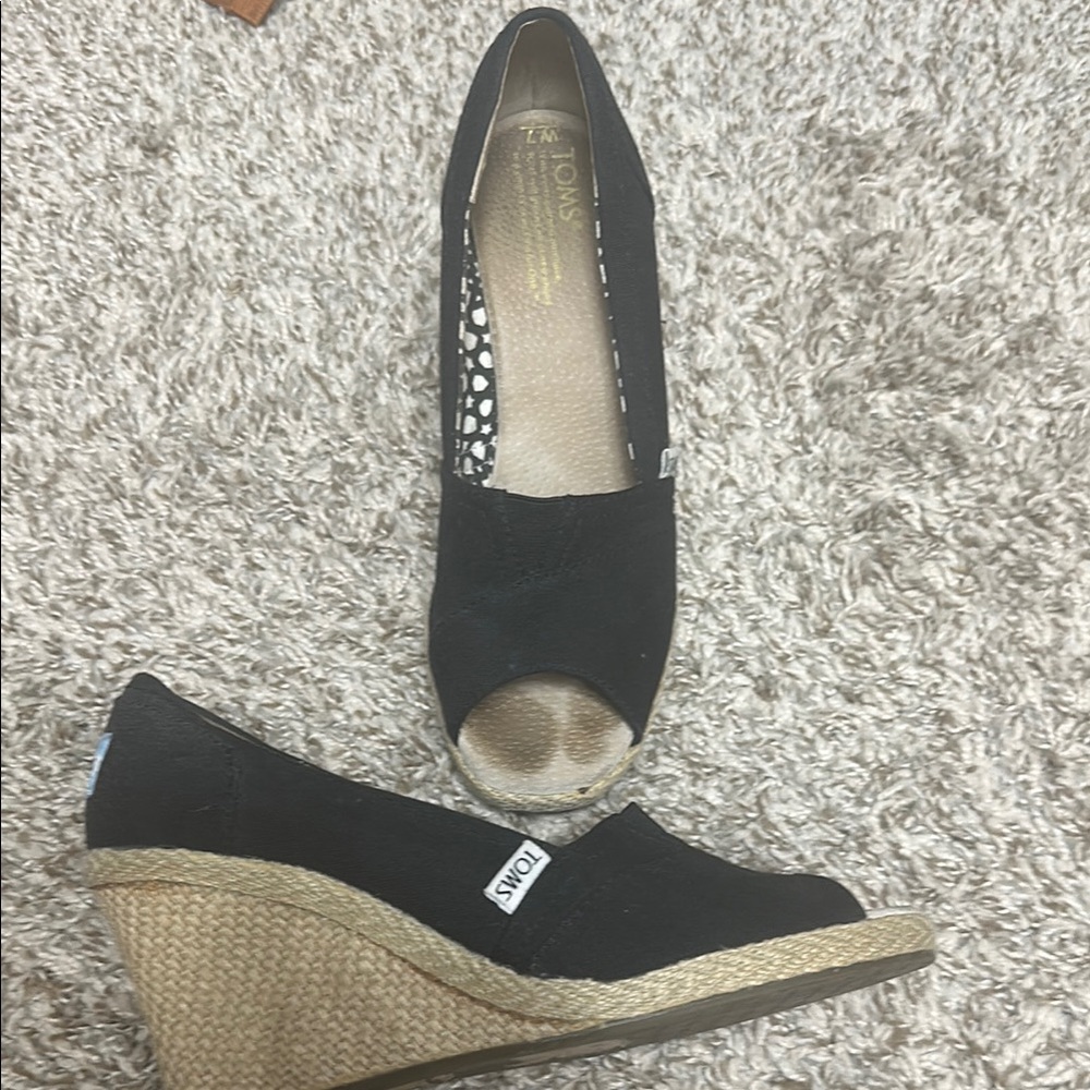 TOMS Black and Tan Wedge Shoes